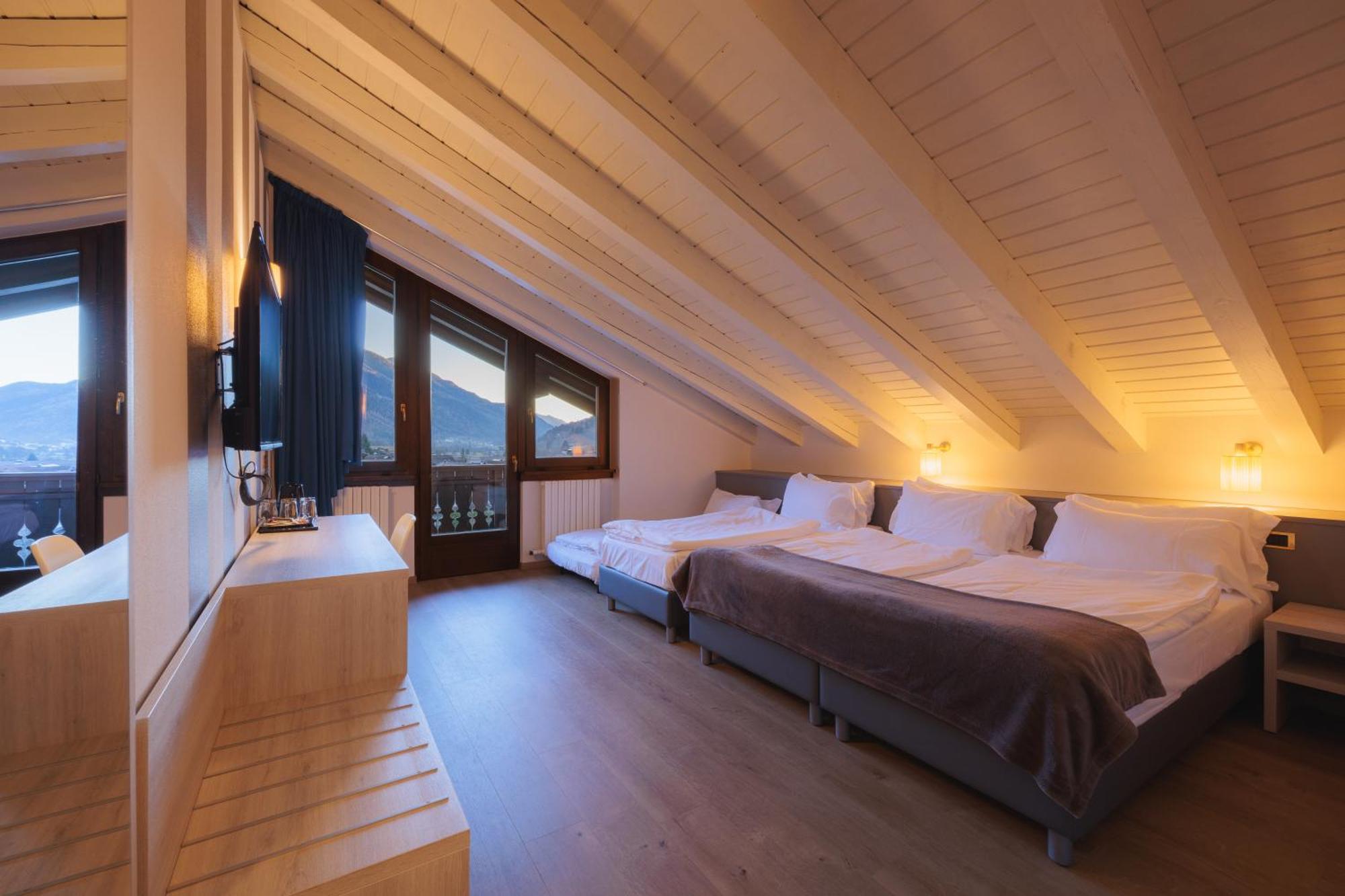 Hotel Binelli Pinzolo Exteriör bild