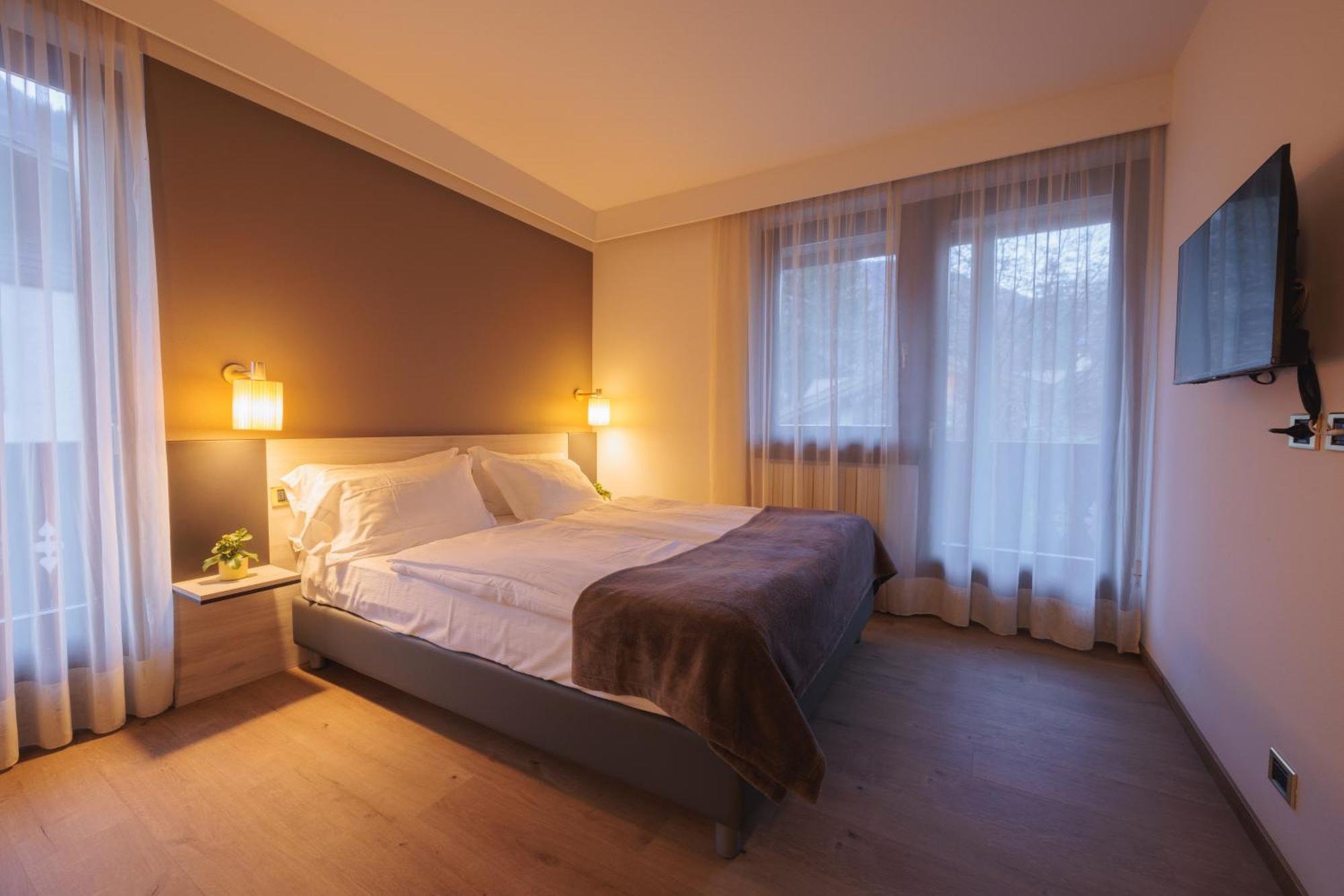 Hotel Binelli Pinzolo Exteriör bild