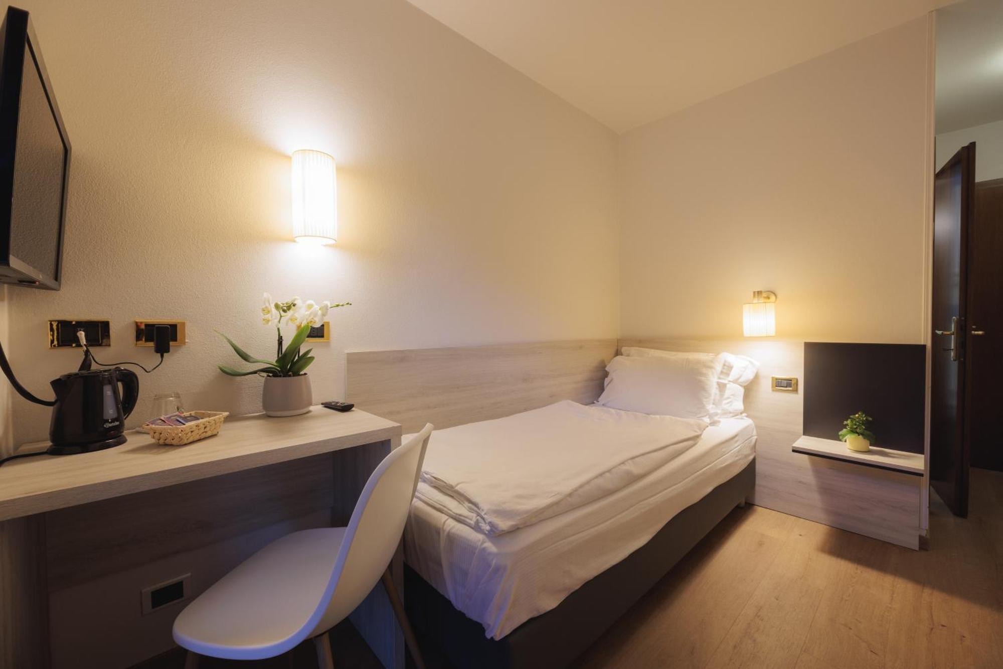 Hotel Binelli Pinzolo Exteriör bild