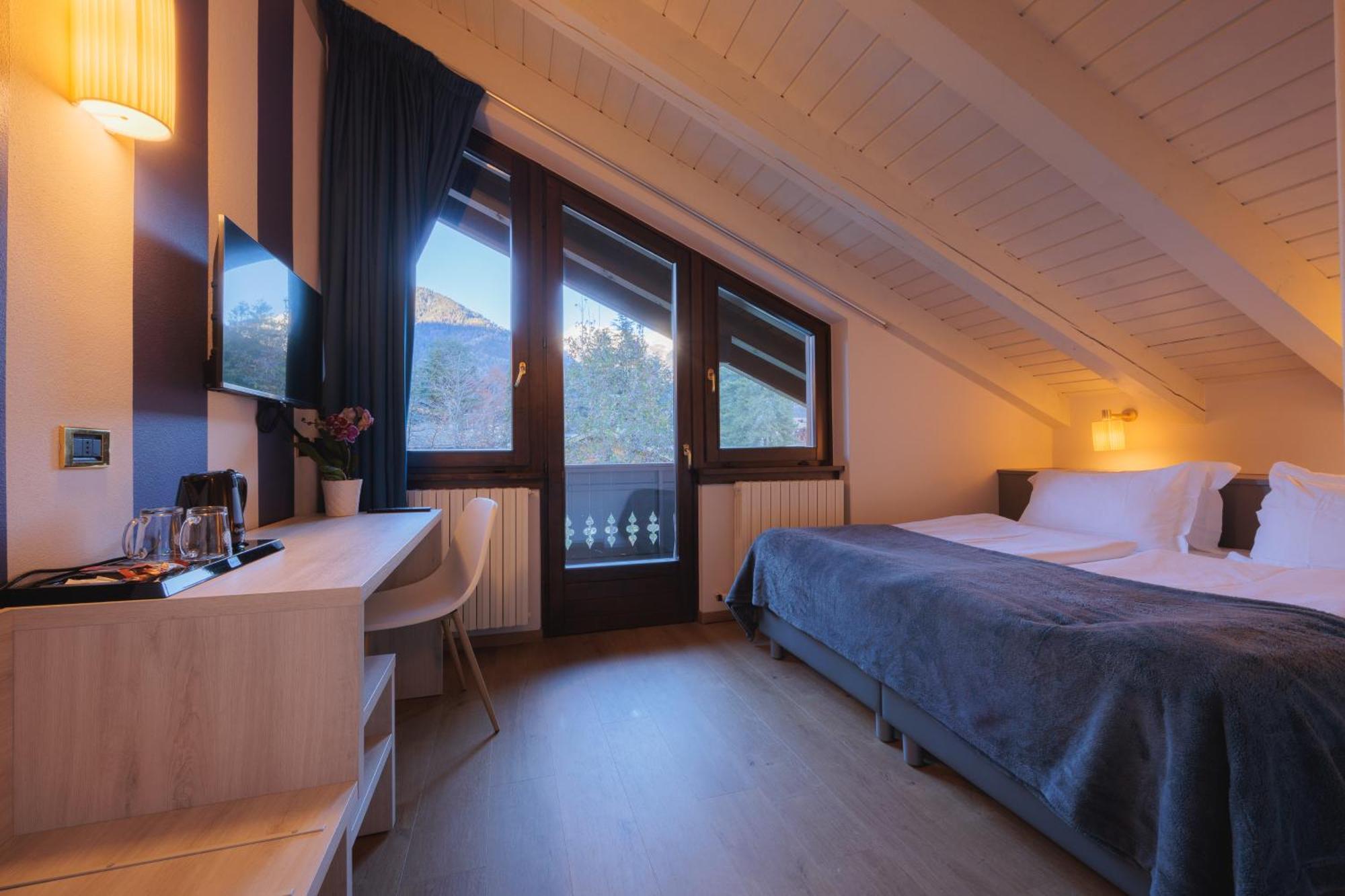 Hotel Binelli Pinzolo Exteriör bild