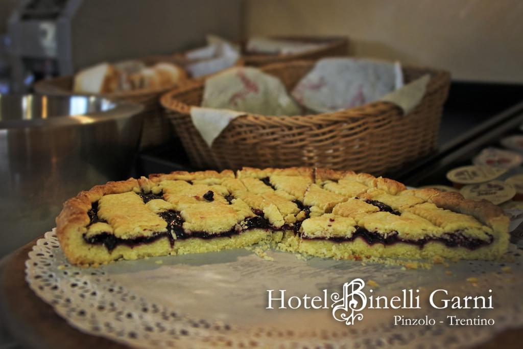 Hotel Binelli Pinzolo Exteriör bild